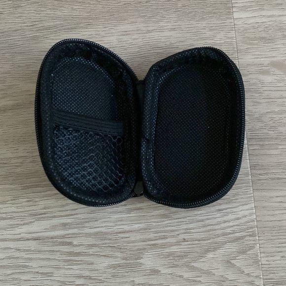 Earbud Case - Picture 2 of 4